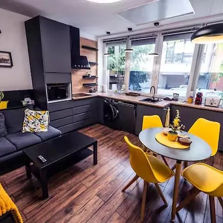 Apartament Varkert Szalloda